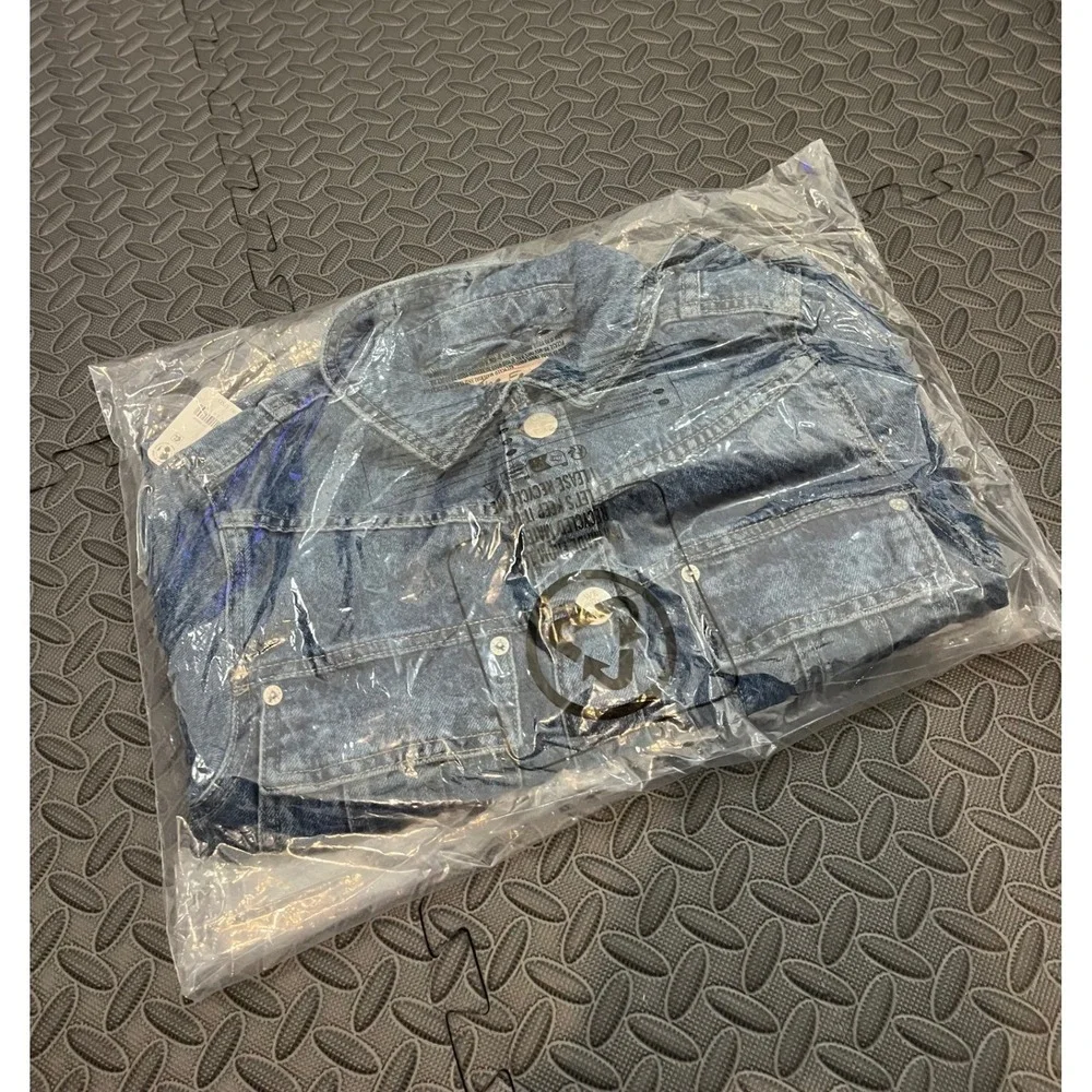 NWT Free People We The Free Jade Denim Jacket Womens XS Distressed Trucker - Picture 5 of 5